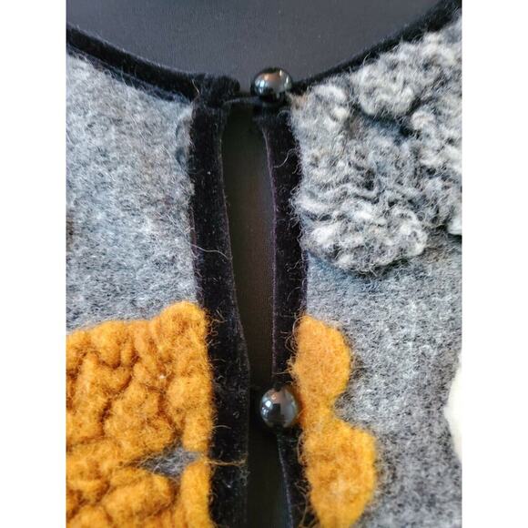 Trisha Tyler Crew Neck Cardigans Sweater - Picture 3 of 11